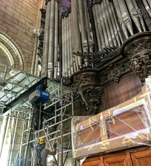 巴黎圣母院修復(fù)工作持續(xù)推進(jìn)，巨型管風(fēng)琴拆除需時(shí)五個(gè)月
